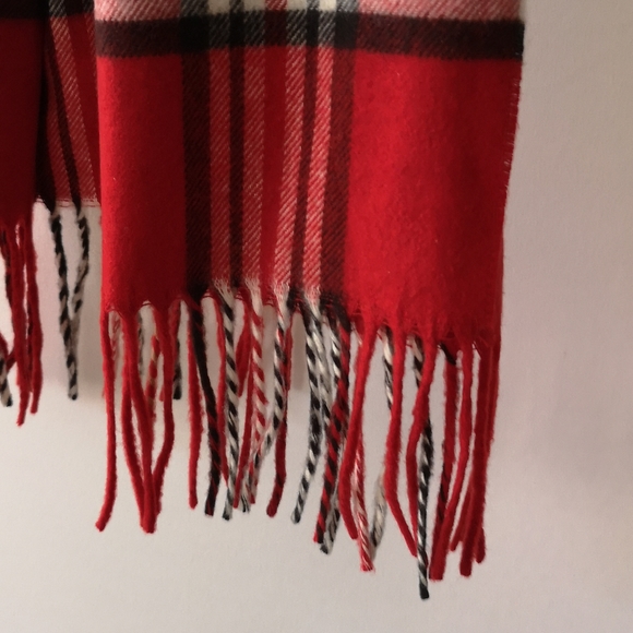 Red Plaid Check Design Scarf Cashmink by V. Fraas, 100% Acrylic, Made in Germany - Picture 2 of 3